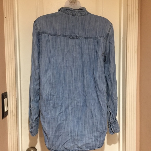 TNA denim boyfriend fit top - Picture 3 of 4